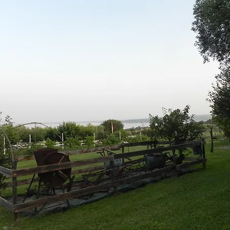 בית חווה 30 Moniga del Garda